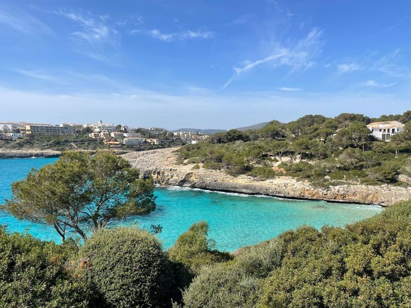 Türkisfarbene Bucht Cala Anguila